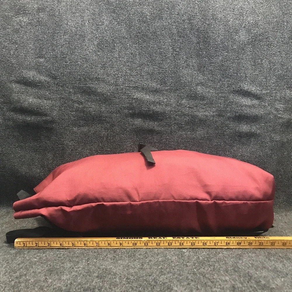 On Cloud Ambassador Maroon/Black  Running Backpack Sack Run Bag w/ Front Logo